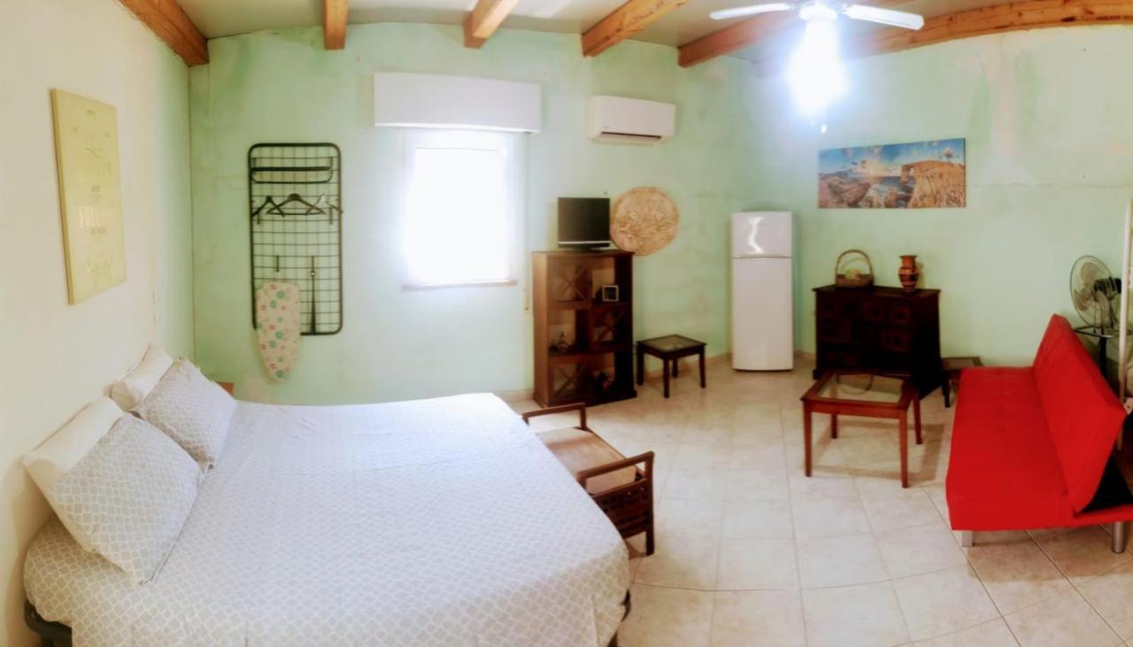 Casa Degli Oleandri Hotel Alcamo Bagian luar foto